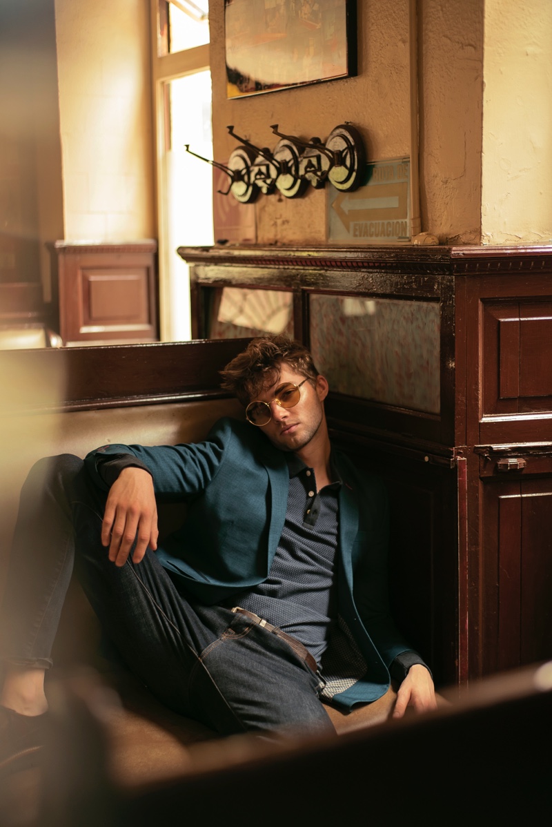 Jansen wears blazer Galo Bertin, shirt Original Penguin, jeans Tommy Hilfiger, and shoes H&M. » A Long Way Home: Jansen Fancher by Diego Fierce Jansen wears blazer Galo Bertin, shirt Original Penguin, jeans Tommy Hilfiger, and shoes H&M.