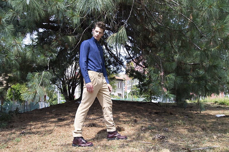 Andrei wears pants Doppiaa and shirt Alessandro Gherardi, and shoes Moncler.