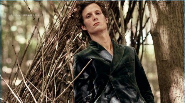 L'Idéaliste: Felix Gesnouin Dons Romantic Styles for GQ France L'Idéaliste: Felix Gesnouin Dons Romantic Styles for GQ France