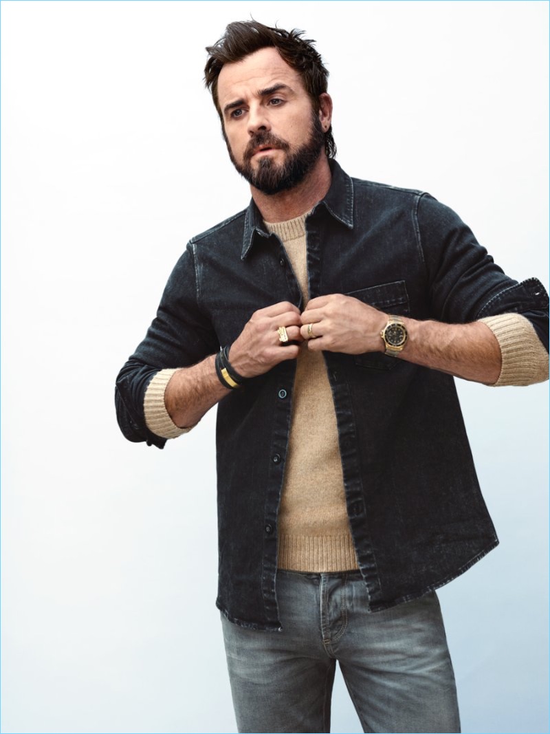 Appearing in a Mr Porter photo shoot, Justin Theroux rocks an A.P.C. denim shirt with a cashmere sweater by The Elder Statesman. Rag & Bone denim jeans finish the look.