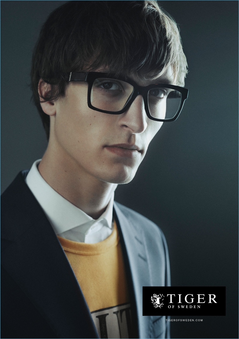 Tim Dibble sports eyewear for Tiger of Sweden's fall-winter 2017 campaign. » Tim Dibble Embraces Refined Cool for Tiger of Sweden Fall '17 Campaign Tim Dibble sports eyewear for Tiger of Sweden's fall-winter 2017 campaign.