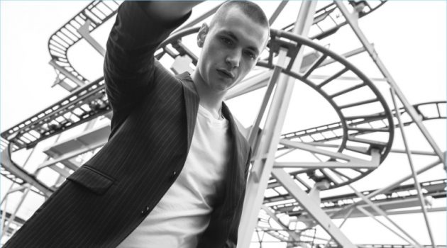 Yuri Pleskun Takes to Coney Island for Bowen's Spring '18 Campaign Yuri Pleskun stars in Bowen's spring-summer 2018 campaign.