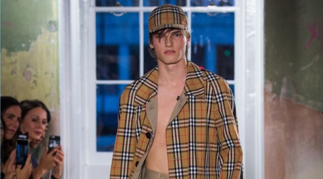 Burberry Courts the Street Style Crowd with Fall '17 Collection
