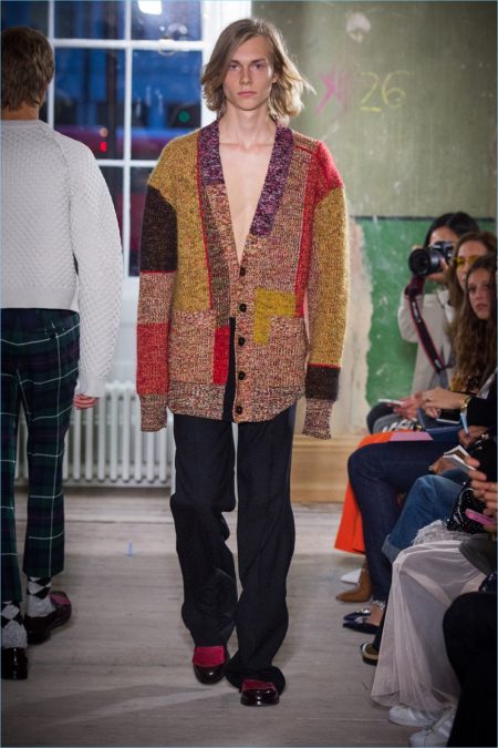 Burberry Fall Winter 2017 Mens Collection Runway 019
