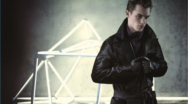 Kit Butler Signs On as Cerruti 1881's Leading Man for Fall '17 Campaign Donning a sharp coat, Kit Butler fronts Cerruti's fall-winter 2017 campaign.