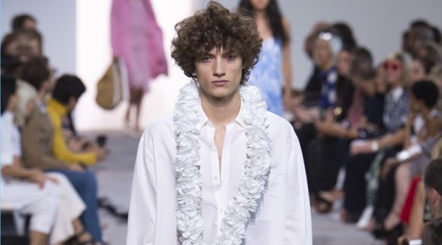 Michael Kors Delivers Vacation-Ready Fashions for Spring '18 Collection