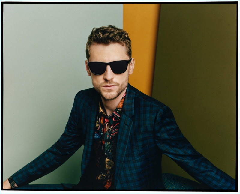 George Barnett is cool in shades for Paul Smith's fall-winter 2017 campaign. » Paul Smith Enlists George Barnett & Serge Rigvava to Star in Fall '17 Campaign George Barnett is cool in shades for Paul Smith's fall-winter 2017 campaign.