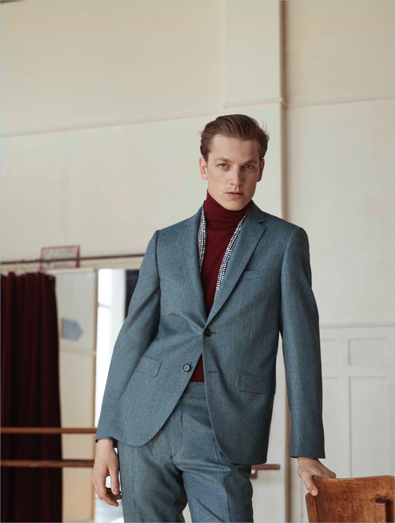 Suiting up, Hugo Sauzay connects with De Fursac for fall-winter 2017.