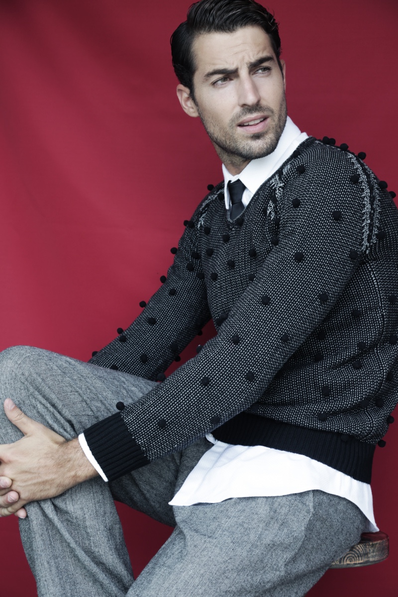 Antonio wears sweater Emporio Armani, shirt Marciano by GUESS, tie and trousers Antonio Miro.