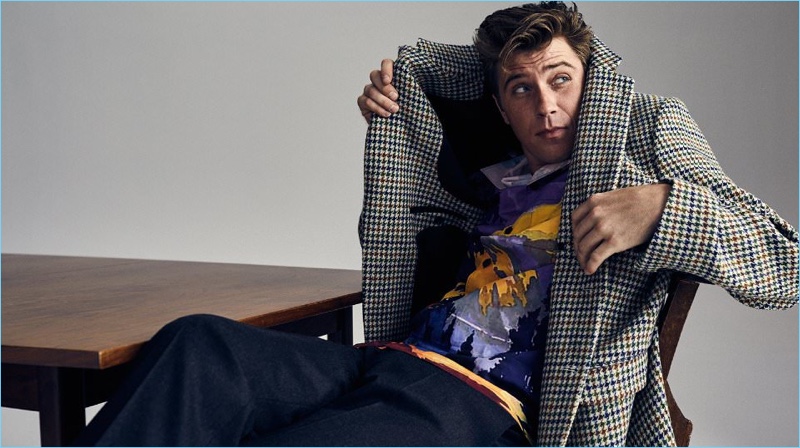 Posing for a cheeky image, Garrett Hedlund wears a Raf Simons houndstooth blazer with a Prada shirt and trousers. » Garrett Hedlund Stars in Mr Porter Shoot, Talks Midwest Roots Posing for a cheeky image, Garrett Hedlund wears a Raf Simons houndstooth blazer with a Prada shirt and trousers.