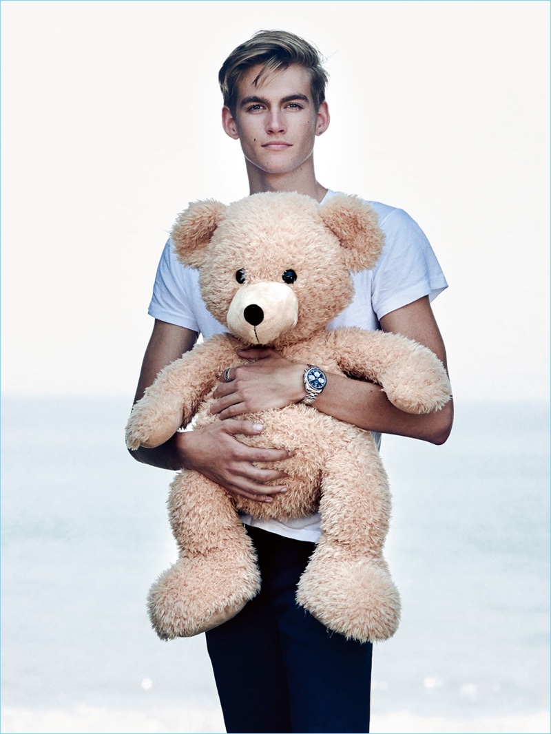 Presley Gerber unveils the Omega Speedmaster 38mm Orbis watch. » Presley Gerber Unveils OMEGA Speedmaster Orbis Timepiece Presley Gerber unveils the Omega Speedmaster 38mm Orbis watch.
