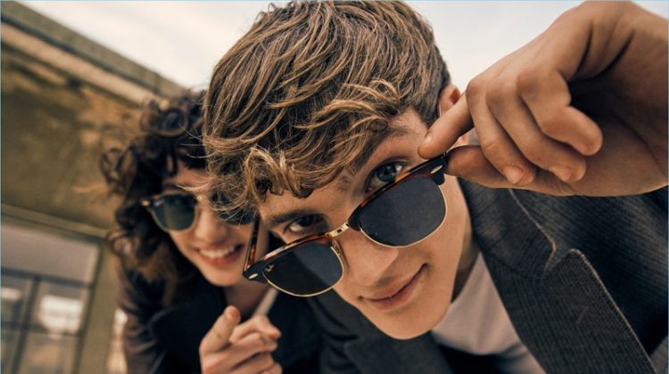 Ray-Ban revisits its Clubmaster sunglasses with an 80s-inspired style.
