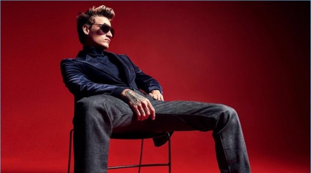 Jonathan Bellini Rings in the Holiday Season with Steve Madden Jonathan Bellini stars in Steve Madden's holiday 2017 campaign.