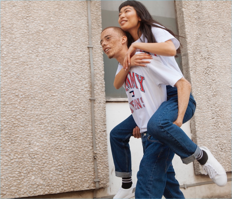 Tommy Hilfiger enlists Elliot Jay Brown and Jiahe Zhang for its new Tommy Jeans outing.