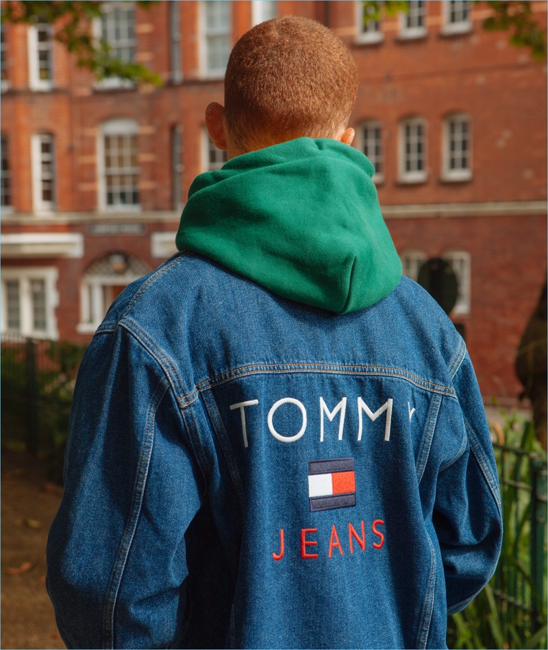 Tommy Hilfiger channels nineties style with this denim jacket from its Tommy Jeans collection.