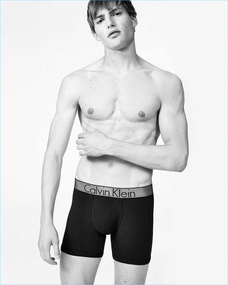 Fronting Calvin Klein Underwear's fall-winter 2017 campaign, Roan van Oort sports Customized Stretch cotton boxer briefs.