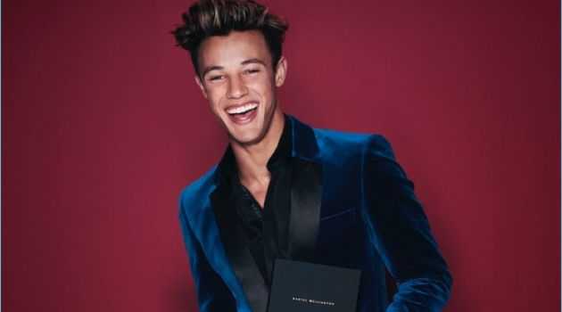 Cameron Dallas Fronts Daniel Wellington Holiday '17 Campaign Cameron Dallas Fronts Daniel Wellington Holiday '17 Campaign