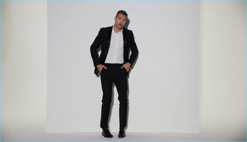 Model Matthew Noszka shows his best moves in a holiday outing by Express.
