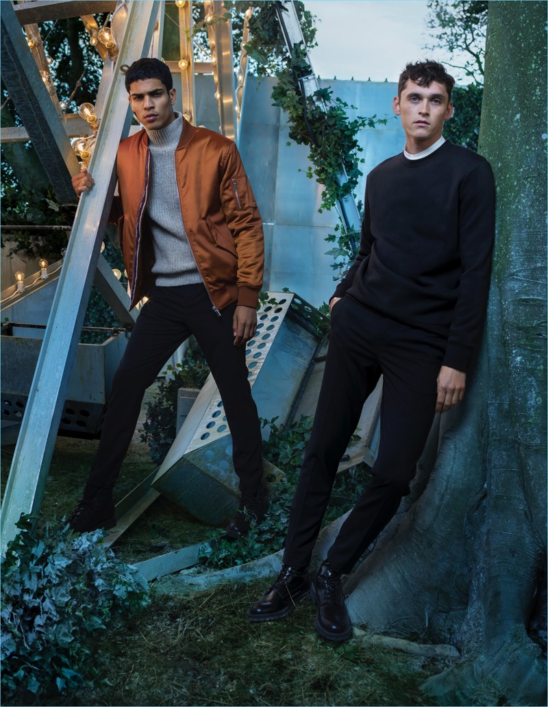 Models Geron McKinley and Anders Hayward wear looks from H&M's holiday 2017 collection. » What to Wear Now: Holiday '17 Style Guide Models Geron McKinley and Anders Hayward wear looks from H&M's holiday 2017 collection.
