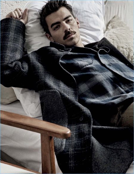 Joe Jonas 2017 Vogue Hombre Cover Photo Shoot 005