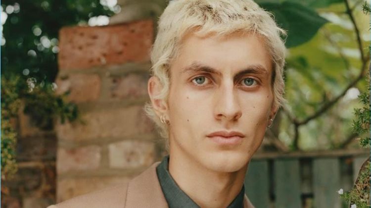 Uomini In Completi: Oscar Kindelan & Henry Kitcher for L’Officiel Hommes Italia