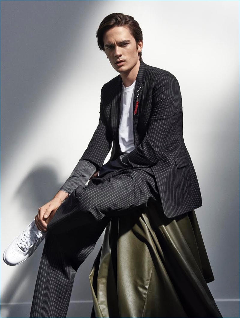 Alain Fabien Delon 2017 Editorial Elle Man Czech 001