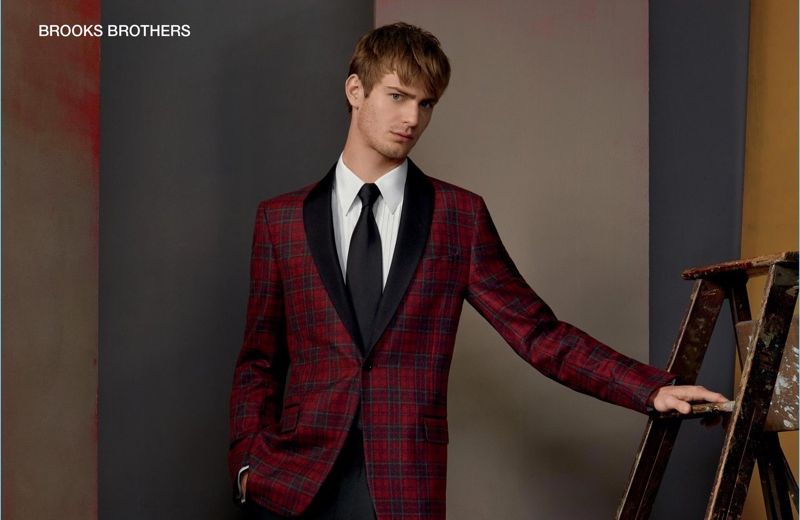 Ben Allen Fronts Americana Manhasset’s Holiday Outing