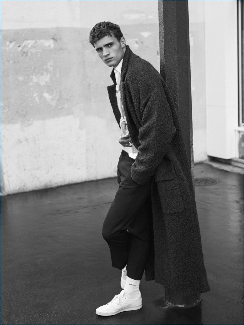 Julian Schneyder 2017 Editorial H 013