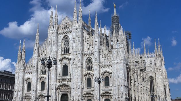 Milan Fashion Week Men's Fall/Winter 2018 Show Schedule Duomo di Milano