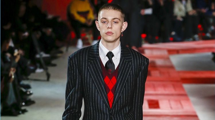 Alexander McQueen Fall Winter 2018 Mens Collection 001