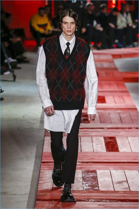 Alexander McQueen Fall Winter 2018 Mens Collection 010