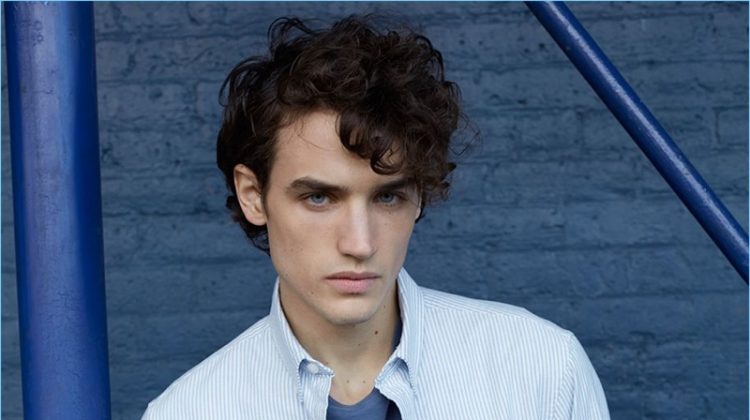 On Repeat: Club Monaco Showcases Versatile Essentials
