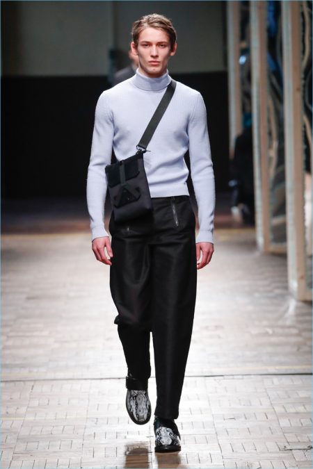 Dirk Bikkembergs Fall Winter 2018 Runway Collection 003