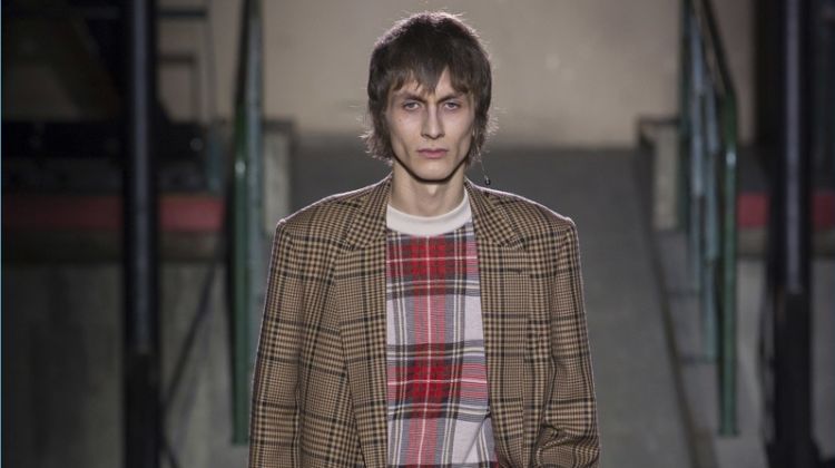 Dries Van Noten Renews Old Classics for Fall ’18 Collection