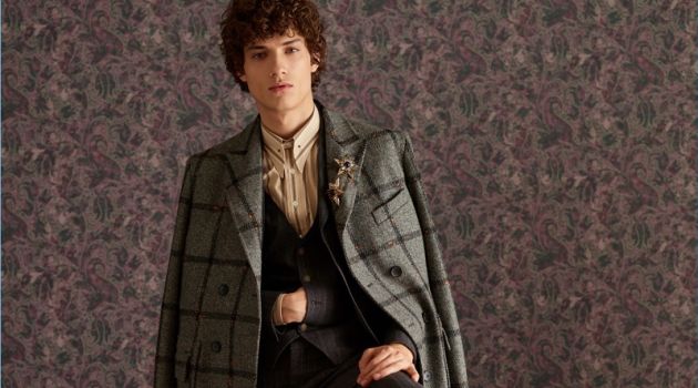 Etro Takes a 'Dandy Detour' for Fall '18 Collection Etro Takes a 'Dandy Detour' for Fall '18 Collection