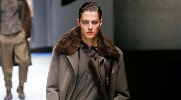 Giorgio Armani Refines Masculine Elegance for Fall '18 Giorgio Armani Refines Masculine Elegance for Fall '18