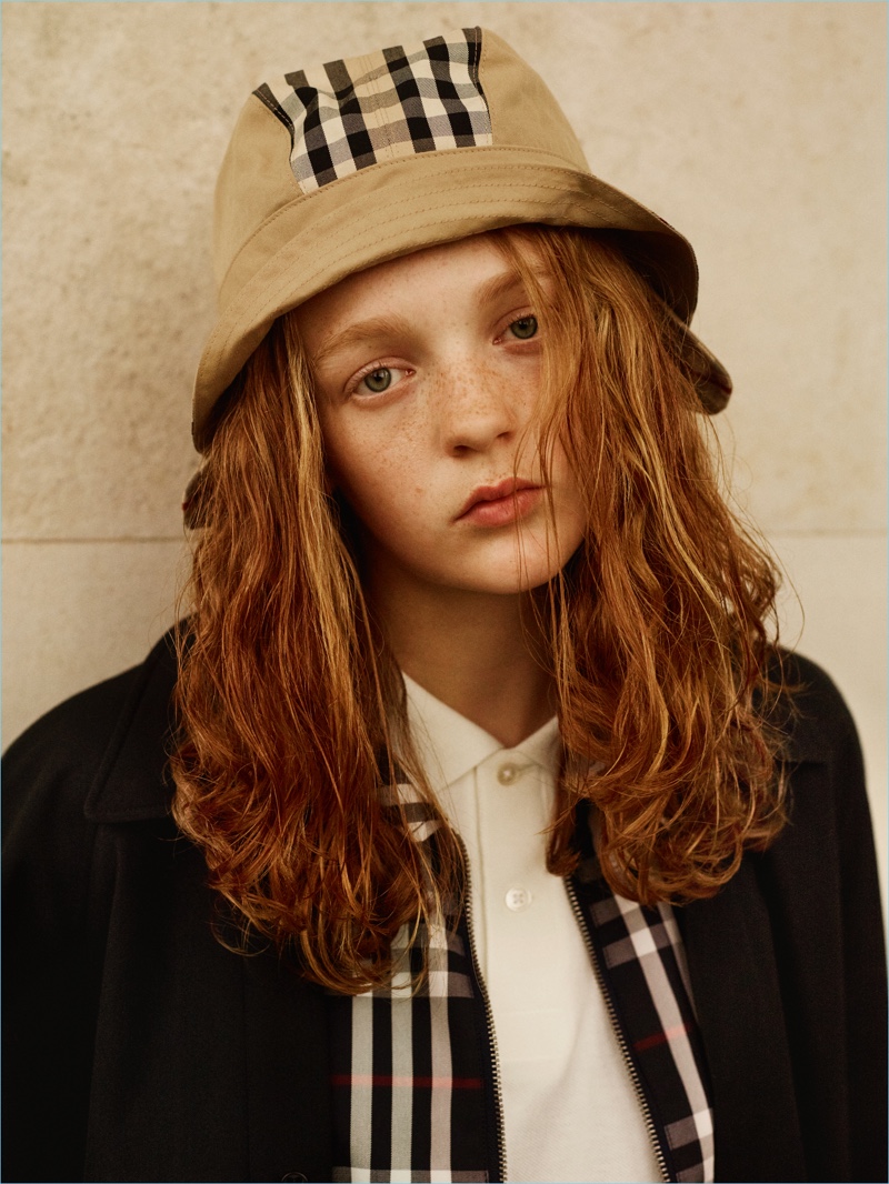 Gosha Rubchinskiy embraces the 90s trend with his bucket hat for Burberry.