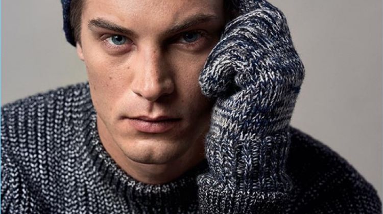 Front and center, Greg Nawrat wears knitwear from Reserved.