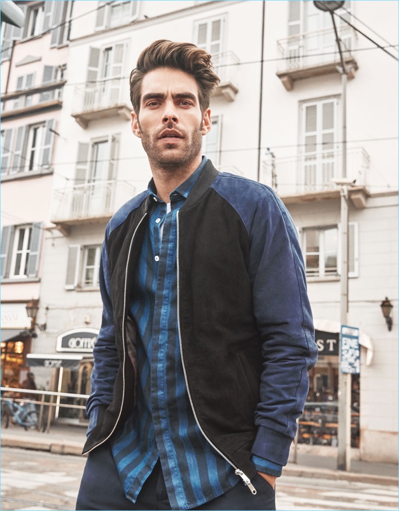 Liu Jo Uomo enlists Jon Kortajarena as the star of its spring-summer 2018 campaign.