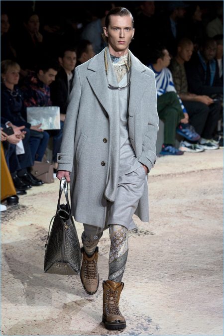 Louis Vuitton Fall 2018 Men's Ready-to-Wear Collection [PHOTOS] – Footwear  News