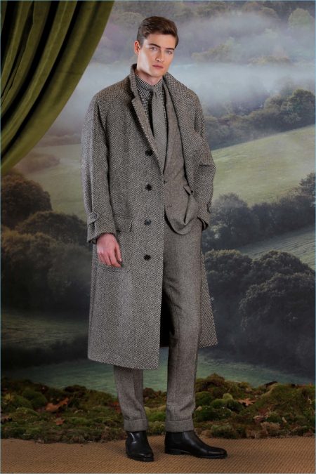 Ralph Lauren Purple Label Channels Elegant Military Style for Fall '18 Collection