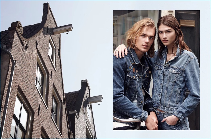 Ton Heukels rocks Scotch & Soda's Souvenir Blauw denim jacket.