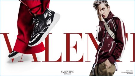 Troye Sivan Valentino Spring Summer 2018 Mens Campaign 003