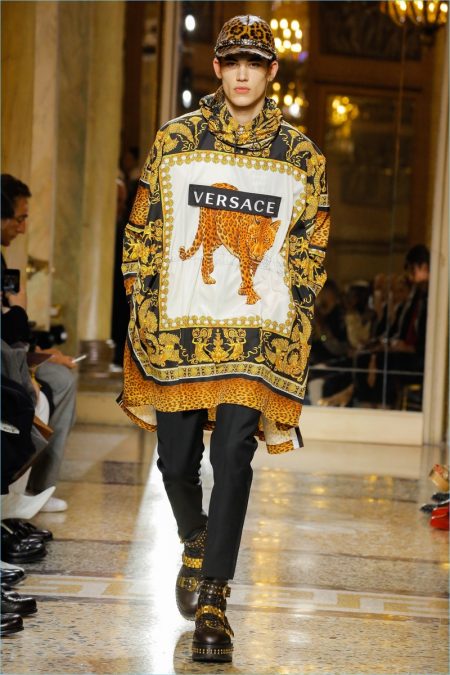 Versace Fall Winter 2018 Mens Collection Runway Show 001