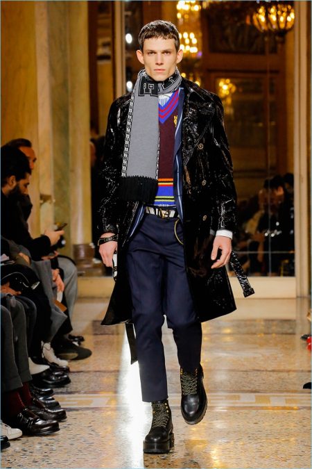 Versace Fall Winter 2018 Mens Collection Runway Show 020