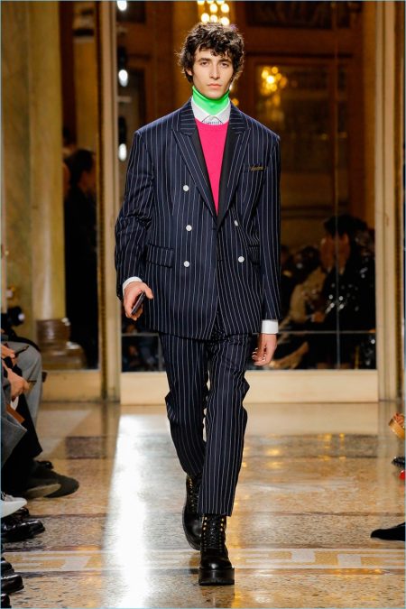 Versace Fall Winter 2018 Mens Collection Runway Show 029