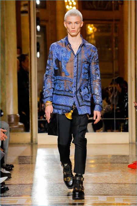 Versace Fall Winter 2018 Mens Collection Runway Show 041