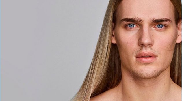 Ton Heukels & Younes Bendjima Front Balmain Paris Hair Couture Spring '18 Campaign Ton Heukels rocks long hair for Balmain Paris Hair Couture's spring-summer 2018 campaign.