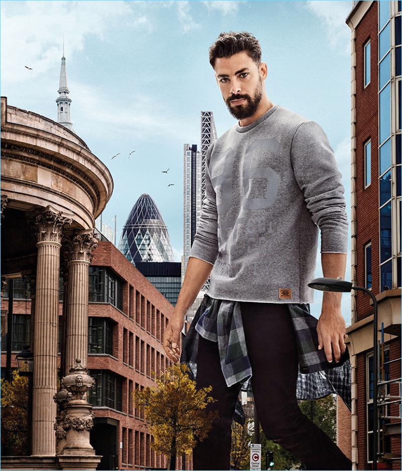 Cauã Reymond stars in Colcci's fall-winter 2018 campaign.