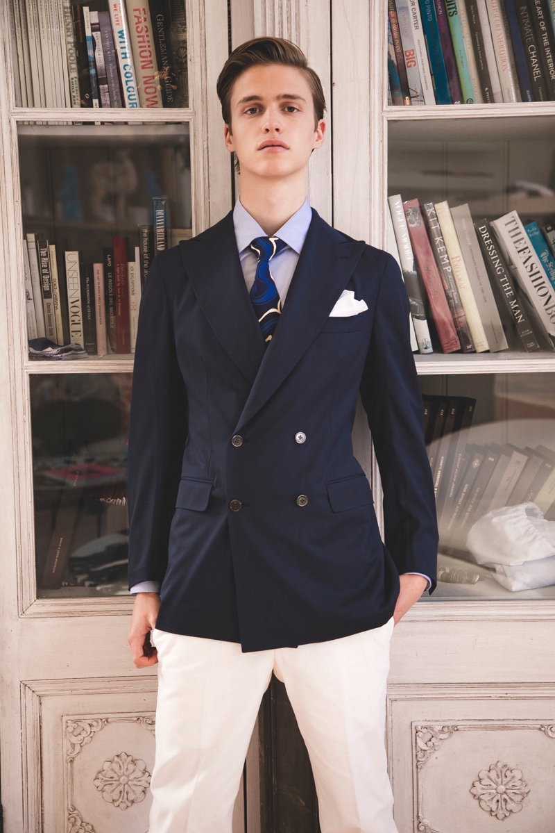 Fashionisto Exclusive 2018 James Wyrick 008 A sleek vision, James Wyrick dresses up in a double-breasted blazer by P Johnson Tailors.